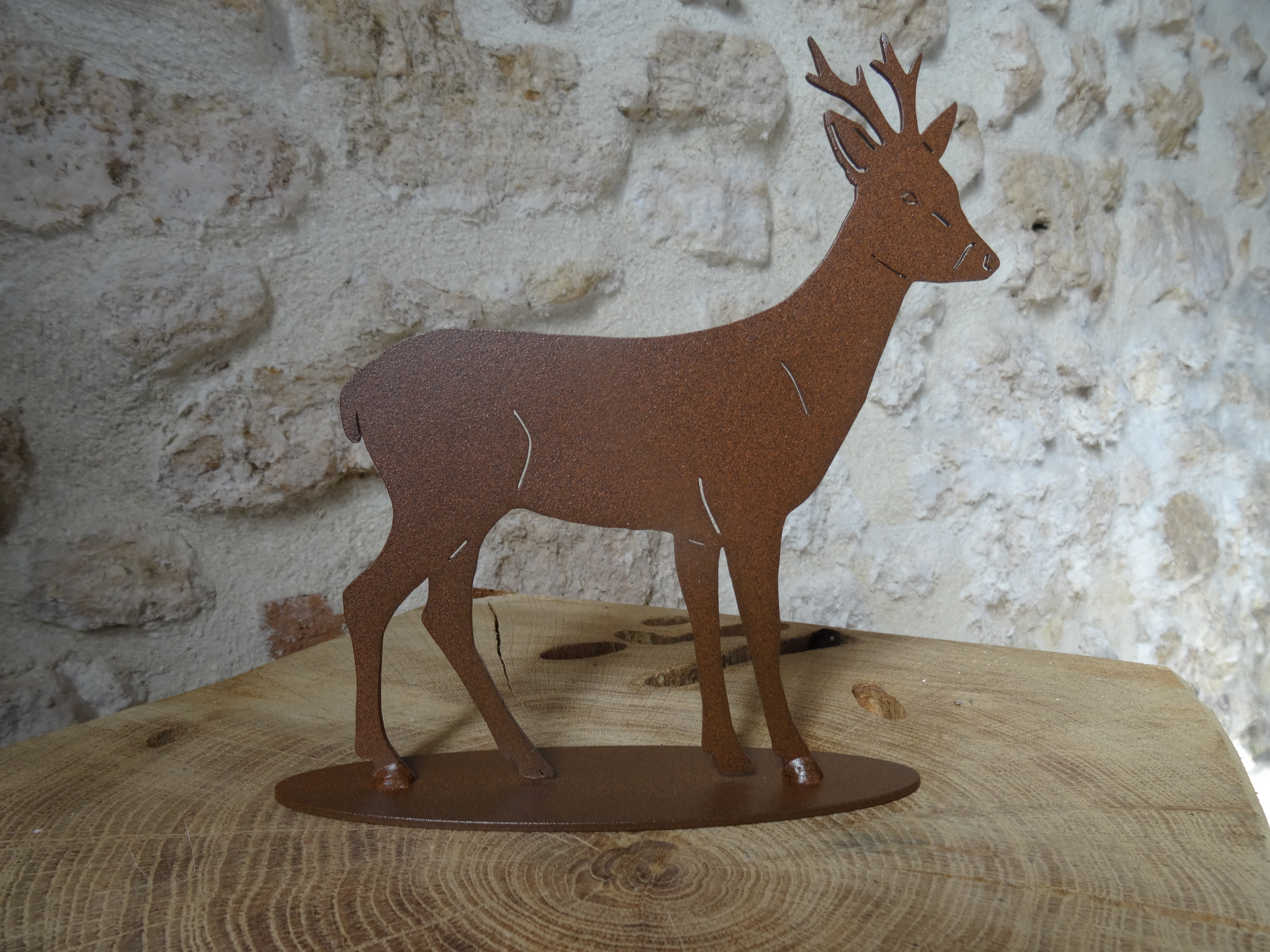 Chevreuil sur socle acier