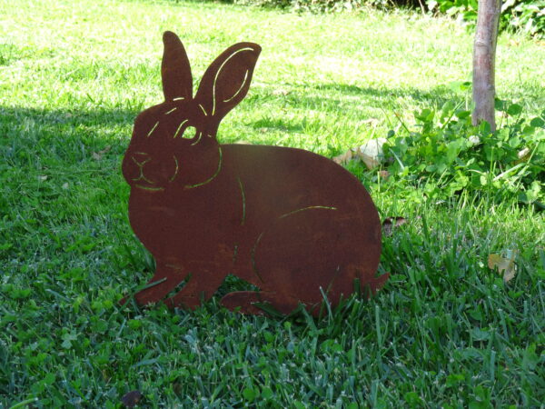 Lapin taille réelle acier rouillé