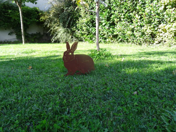 Lapin taille réelle acier rouillé – Image 2