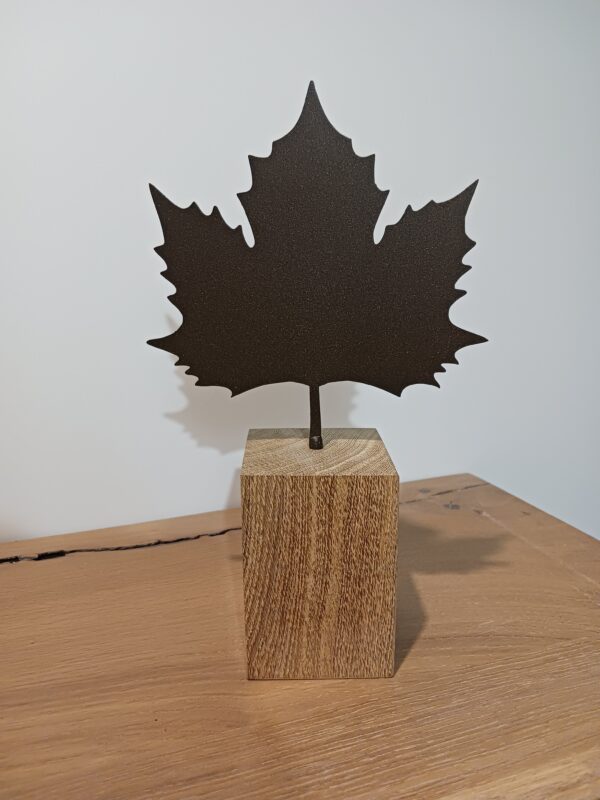 Feuille d'érable socle bois – Image 2