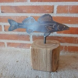 Sandre sur socle bois