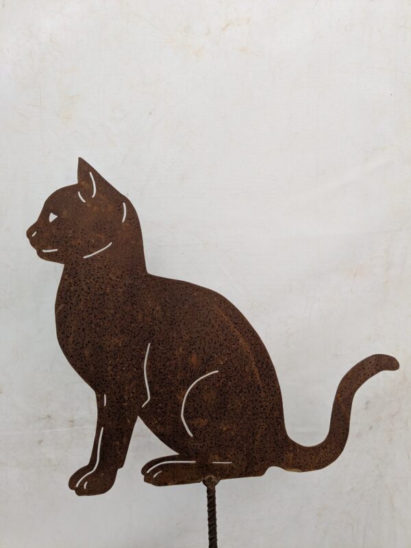 Chat assis en acier rouillé – Image 3