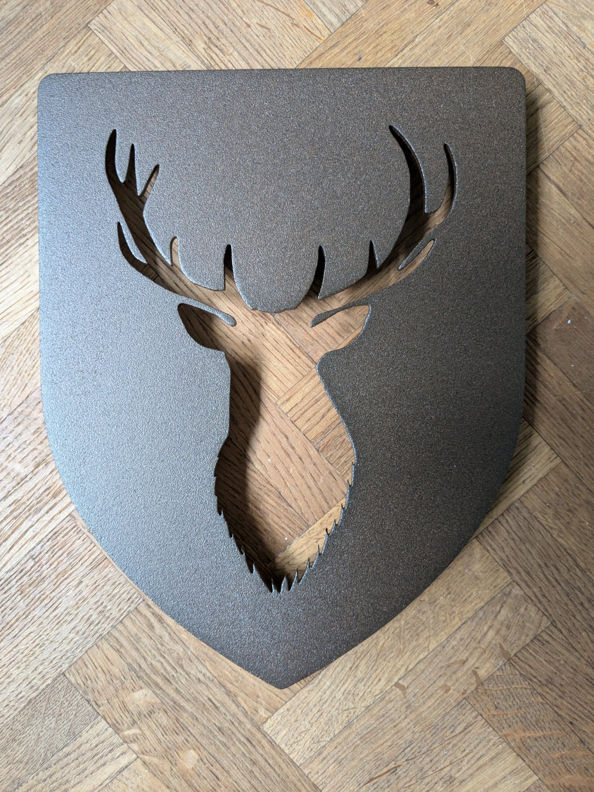 Dessous de plat acier trophée de cerf marron