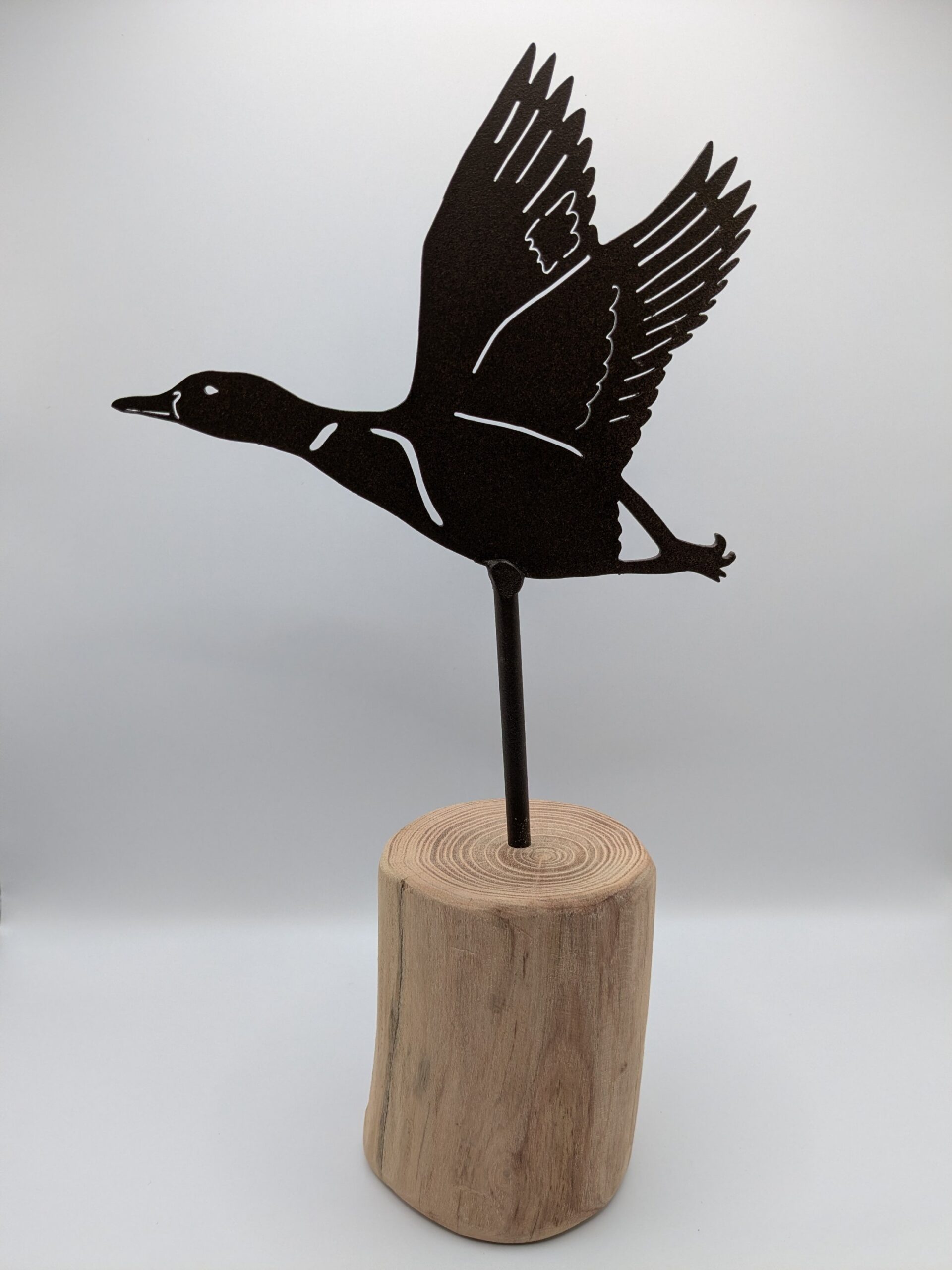 Colvert sur socle en bois – Image 2