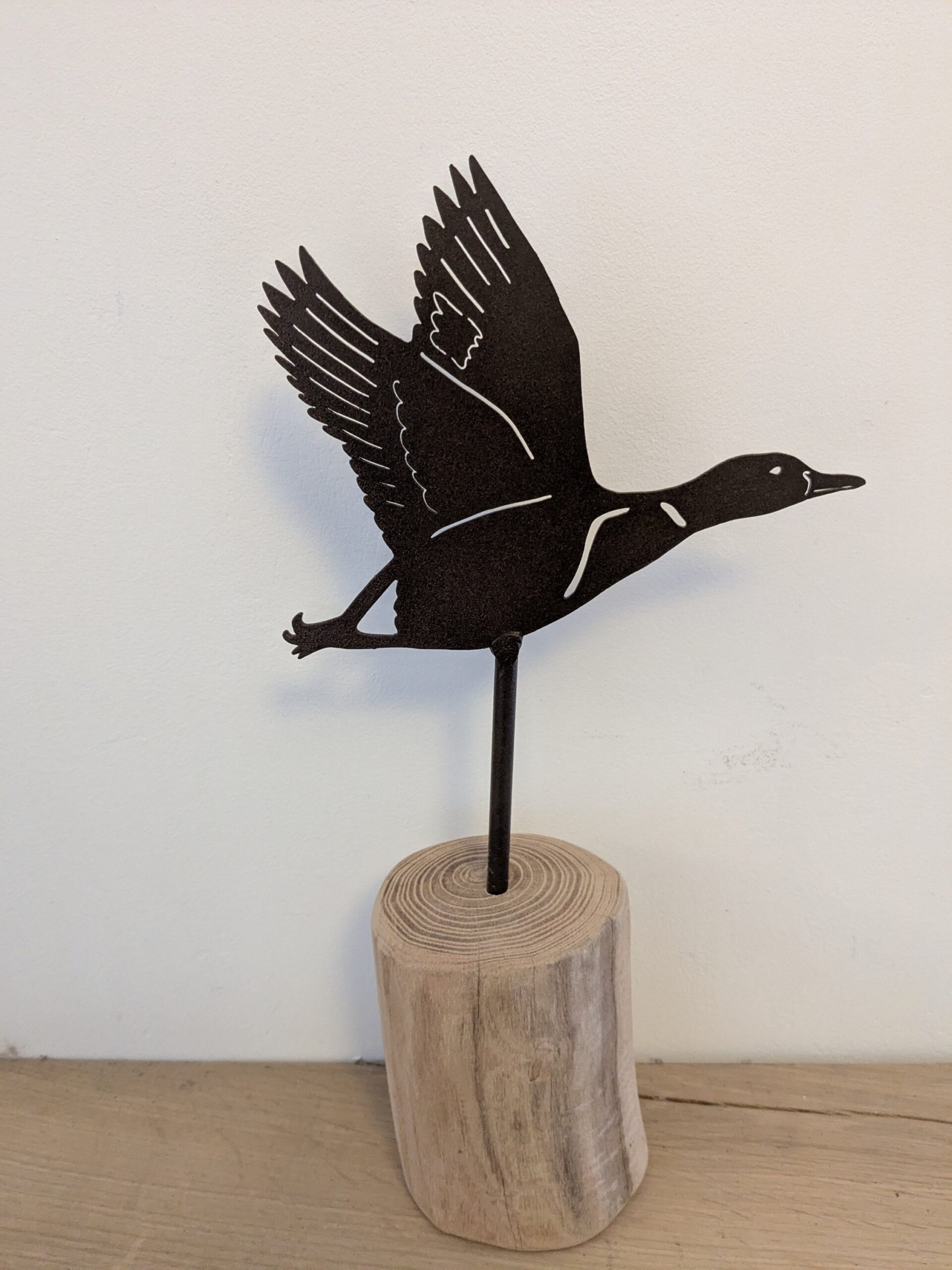 Colvert sur socle en bois – Image 3