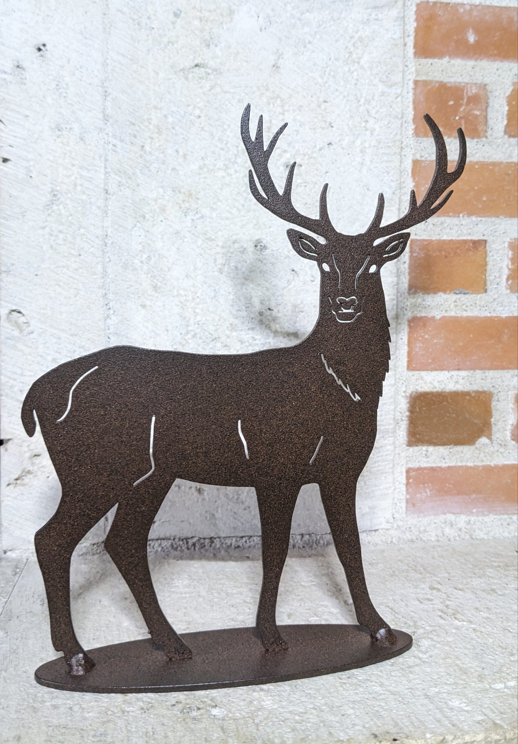 Cerf de profil sur socle en acier - – Image 2
